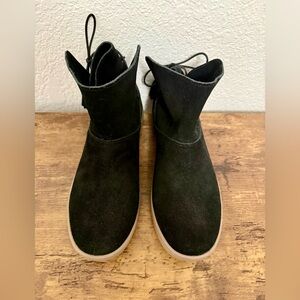 Koolaburra by UGG Black Suede Moccasin Booties, Size 8